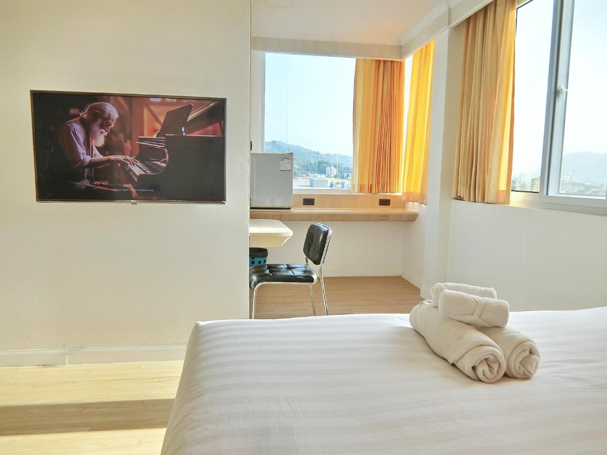 Sira Boutique Residence - Newly Renovated Patong Exterior photo